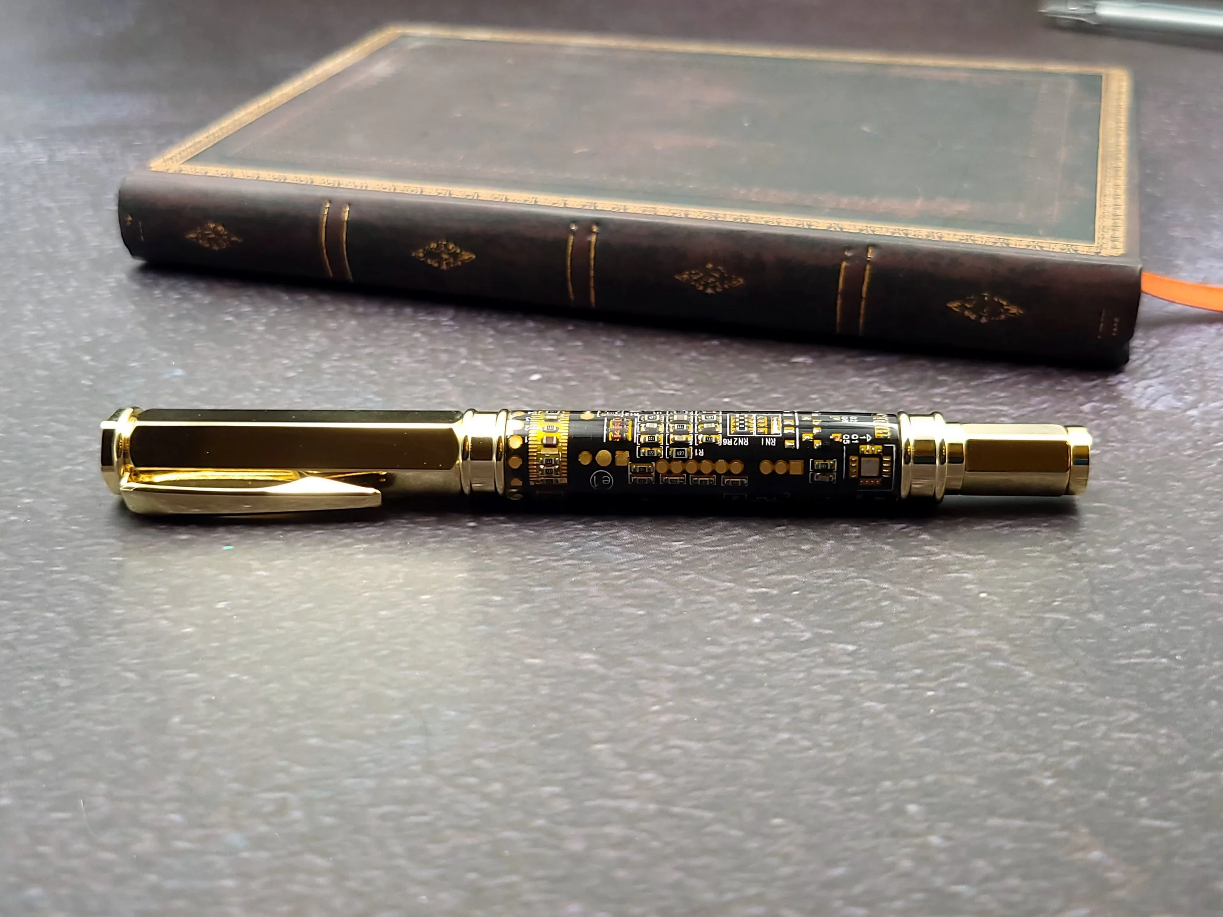 17G632R_5.jpg