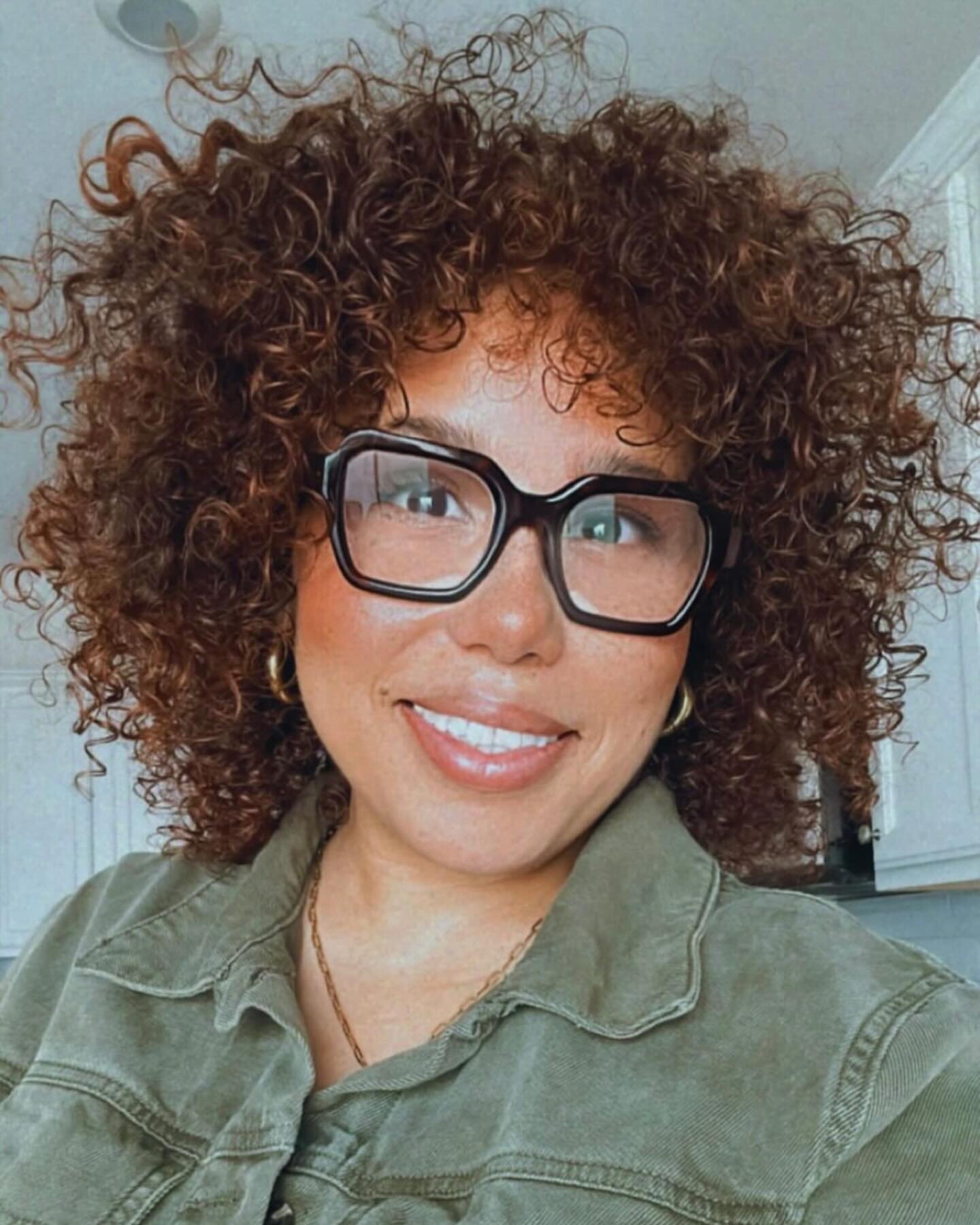 Hair appreciation post by @reginarosari0 Bios 

@andy.shag is a go to for curly cuts ✂️

#nashvillecurlyhair #curlyhaircit #nashvillestykist #hairstorystudio #hairstorynewwash #curlyspecialist