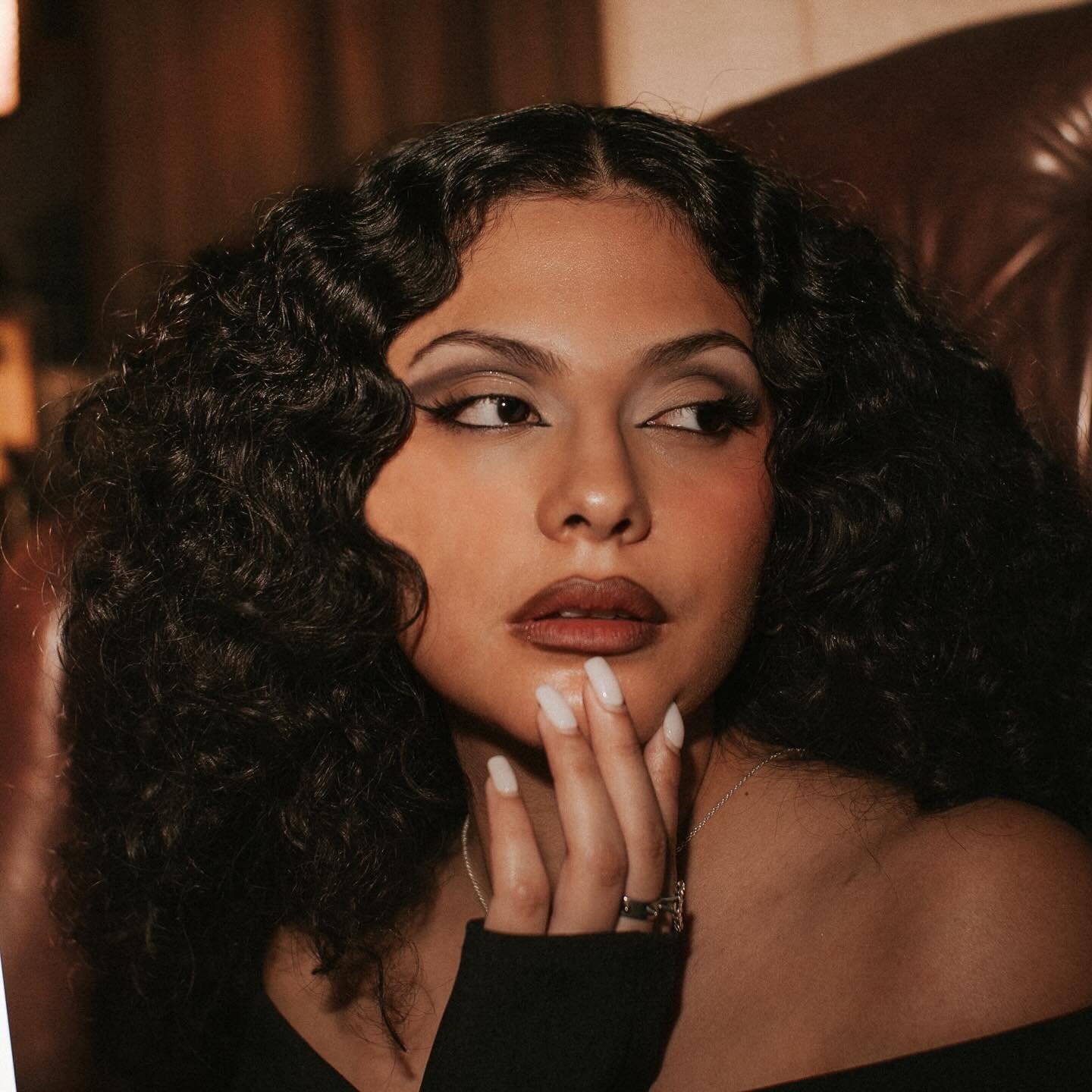 @heathermac_hair While she welcomes all hair types and textures to her chair, she holds a special place for curly hair. Her time working with Kimberly Schlapman&rsquo;s iconic curls sparked her deep dive into bringing out the best in curly hair, some
