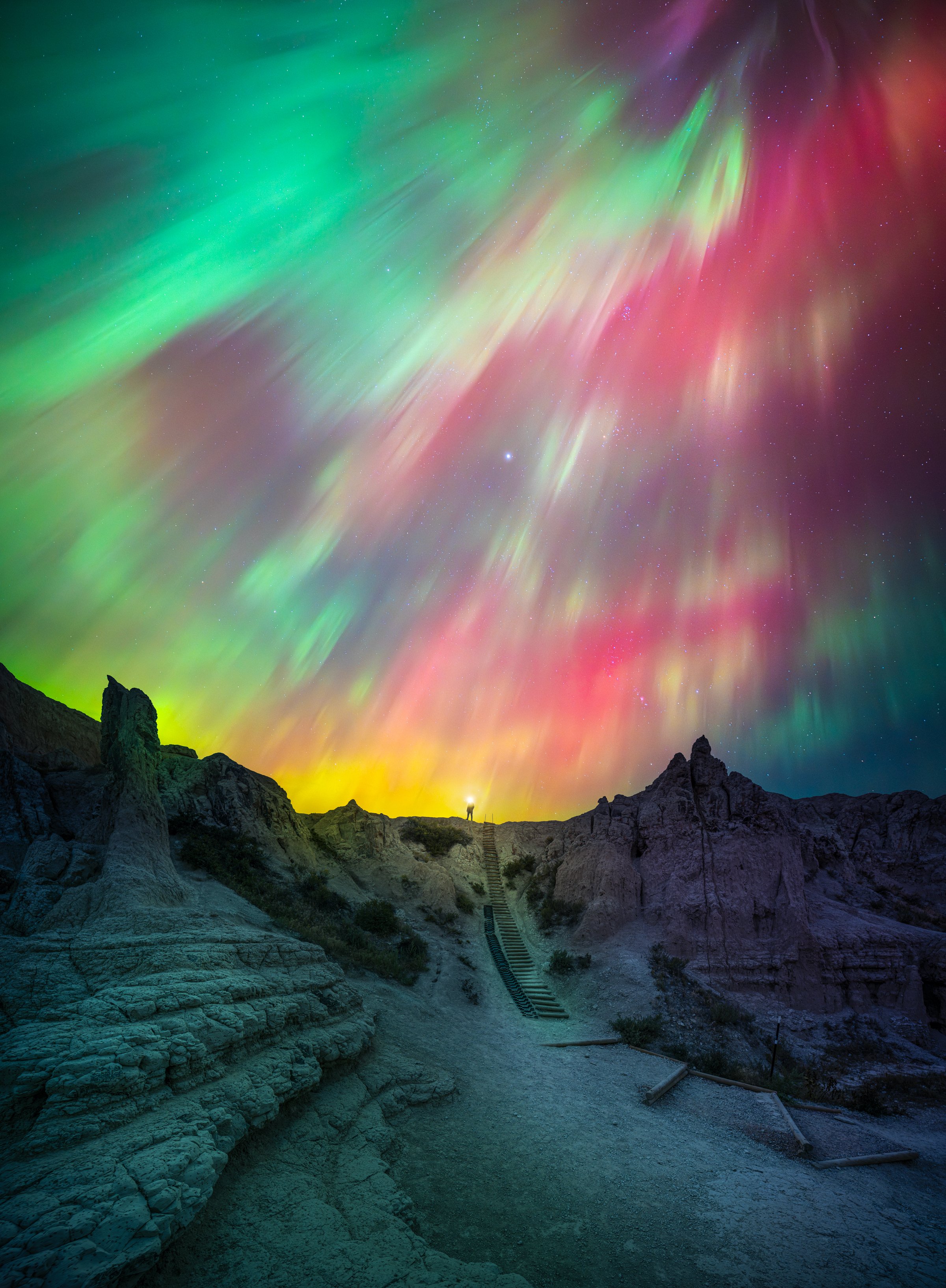 Badlands-Notch-Aurora.web.jpg