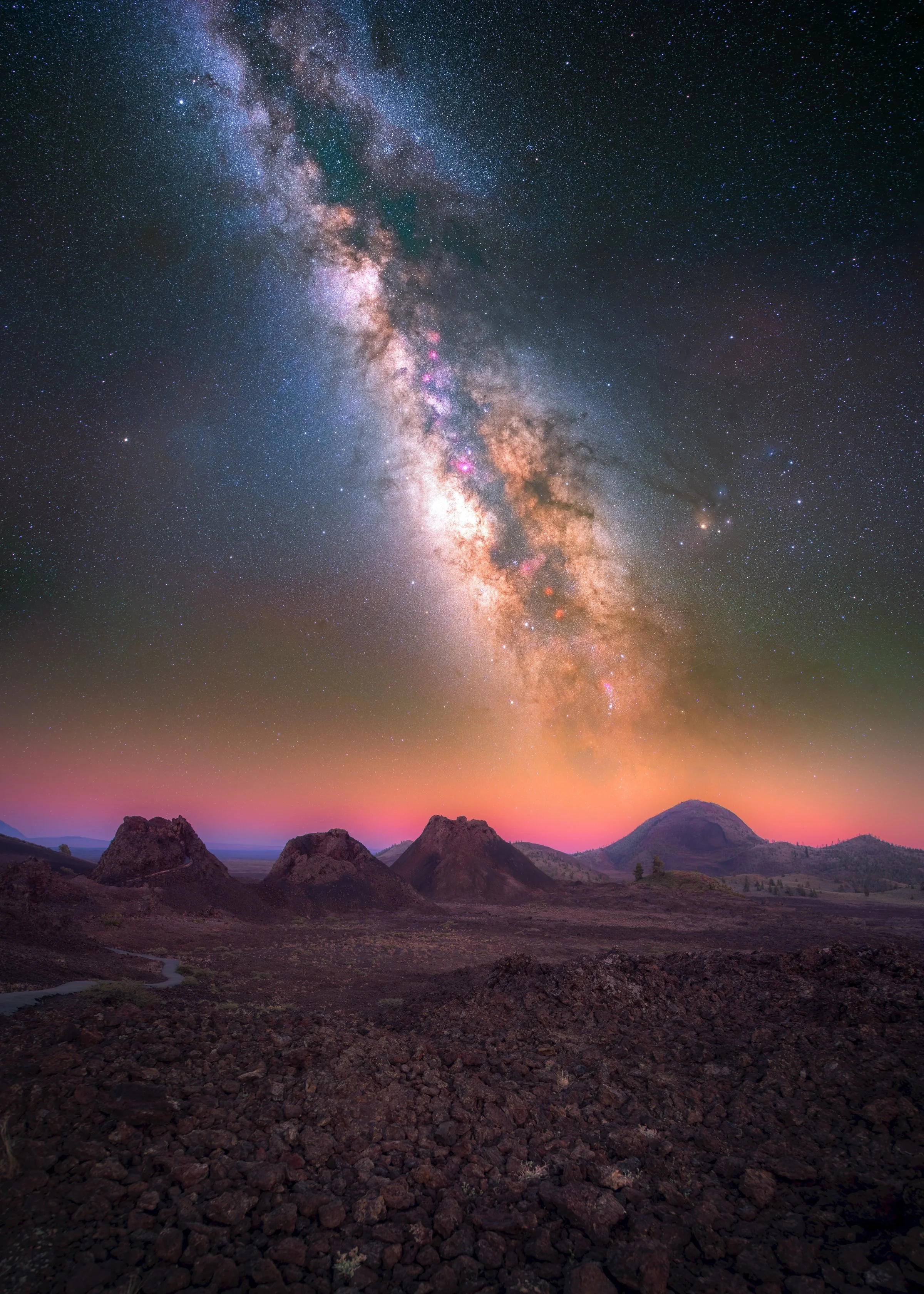 craters-of-the-moon-volcano-milky-rise2.web.jpg