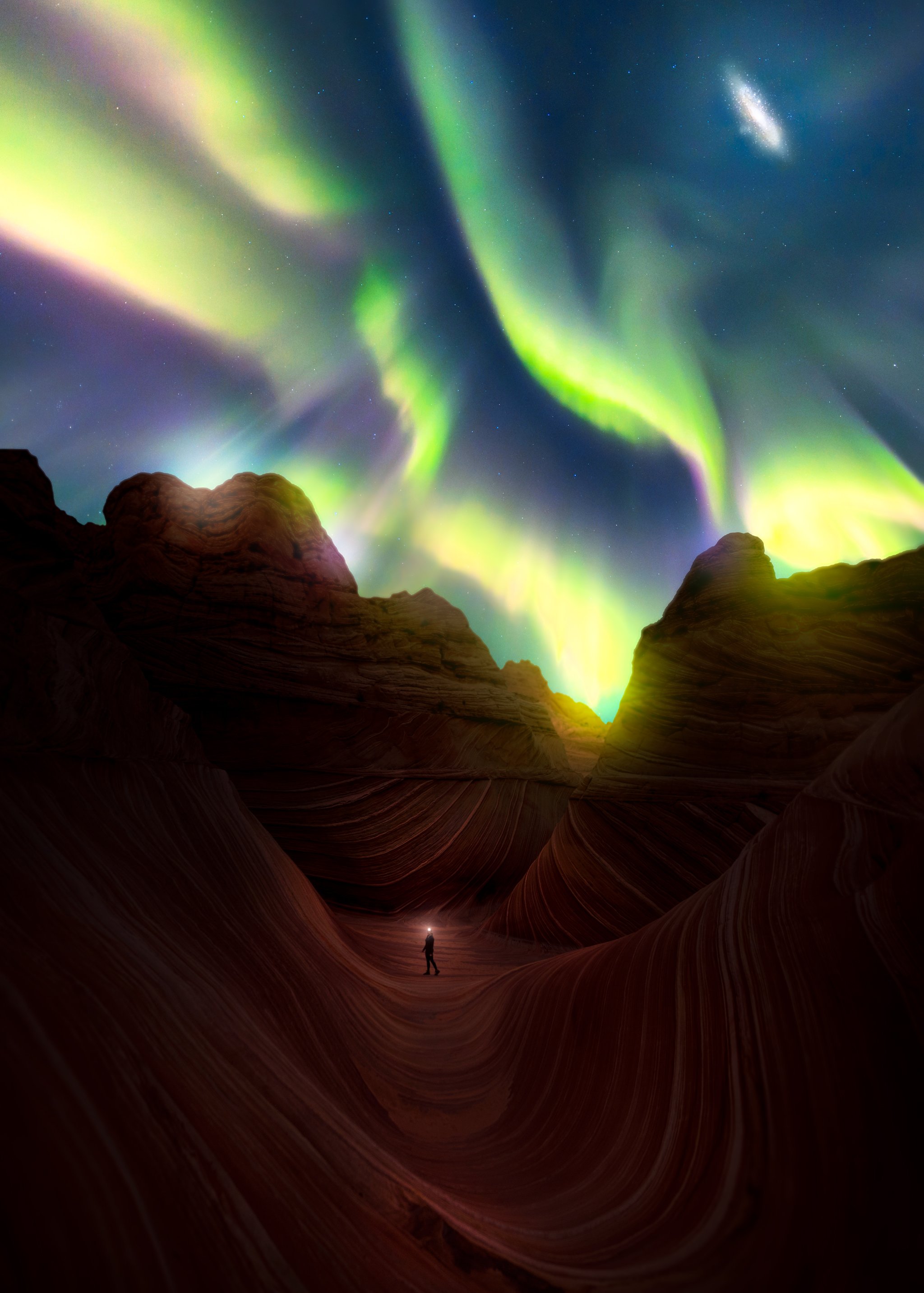 wattba_hannah_aurora_wave.2web.jpg