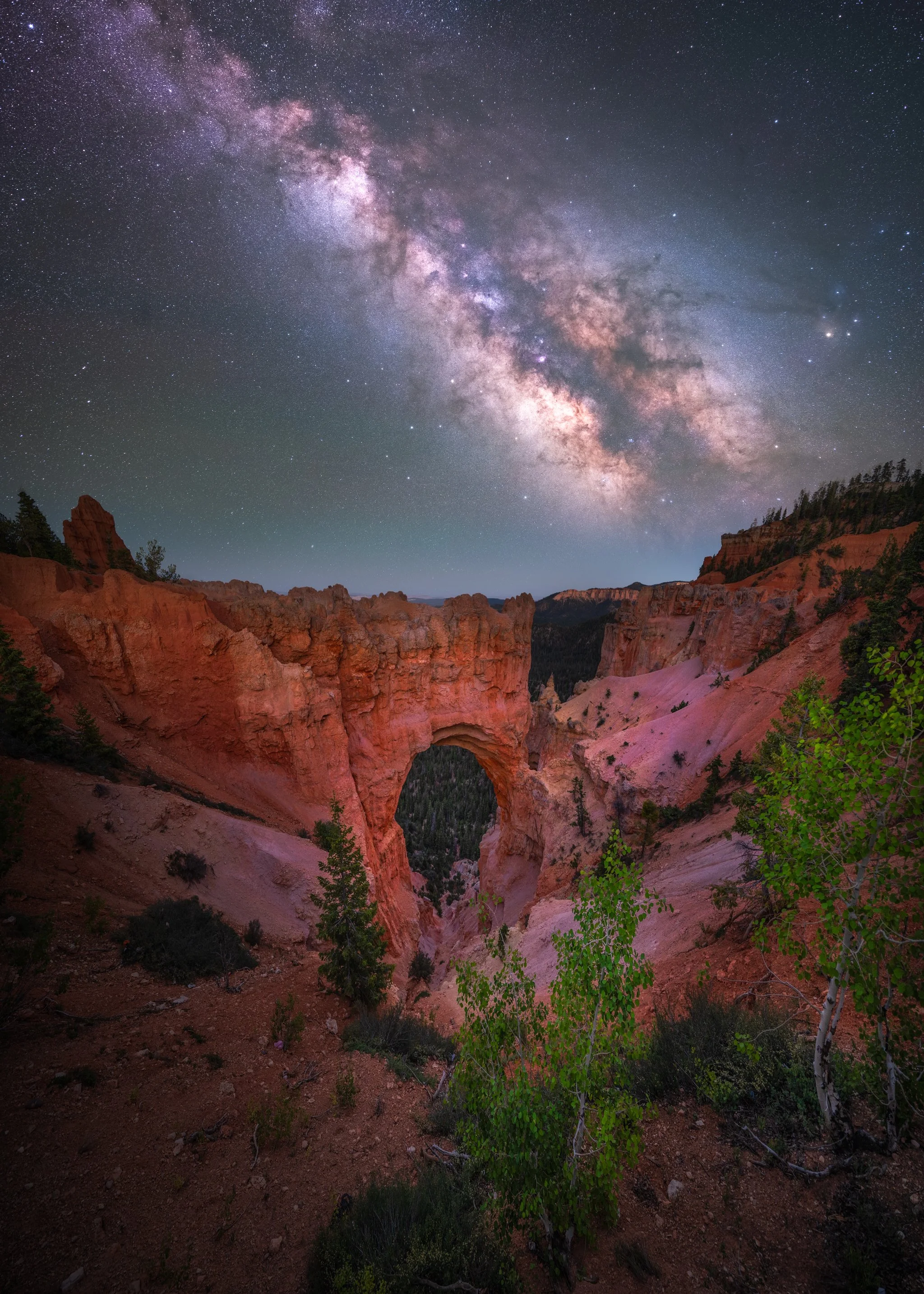 bryce-canyon-arch-milky-way.web.jpg