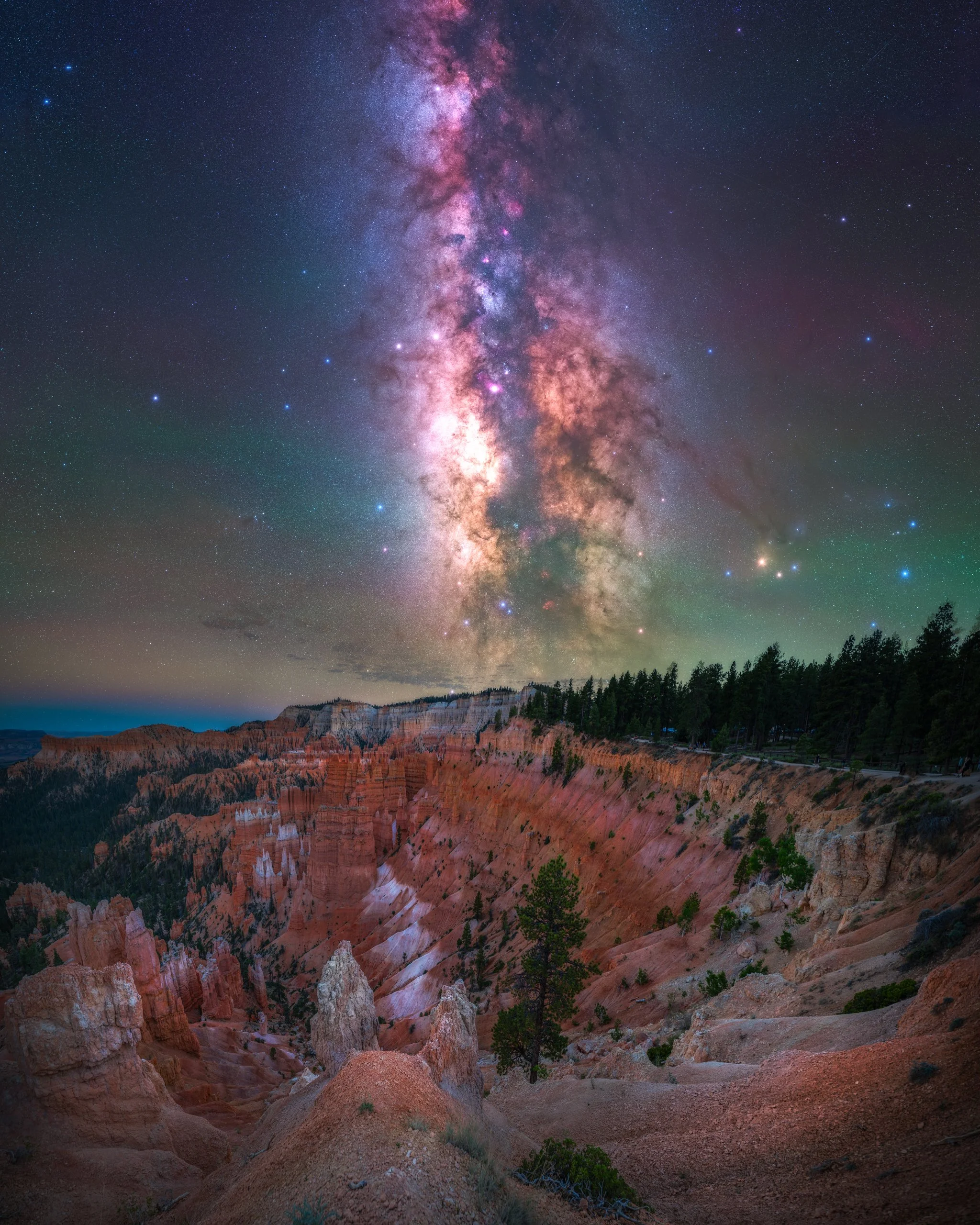 bryce-canyon-rim-milky-way.web.jpg