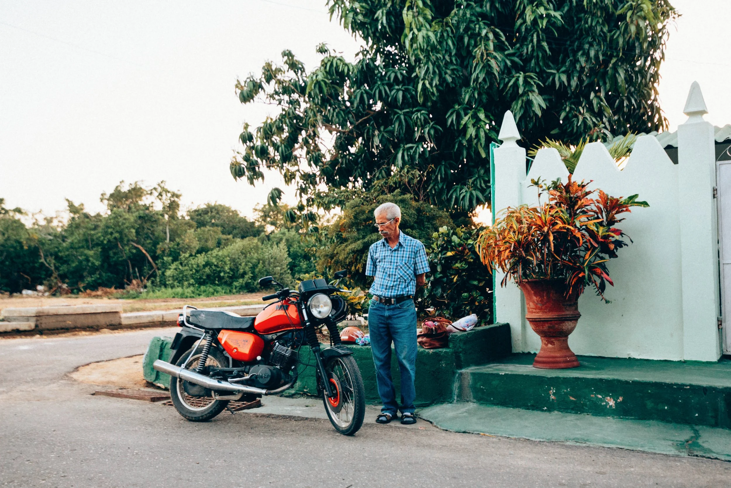 Street Photography | Man and Bike | Varadero, Cuba