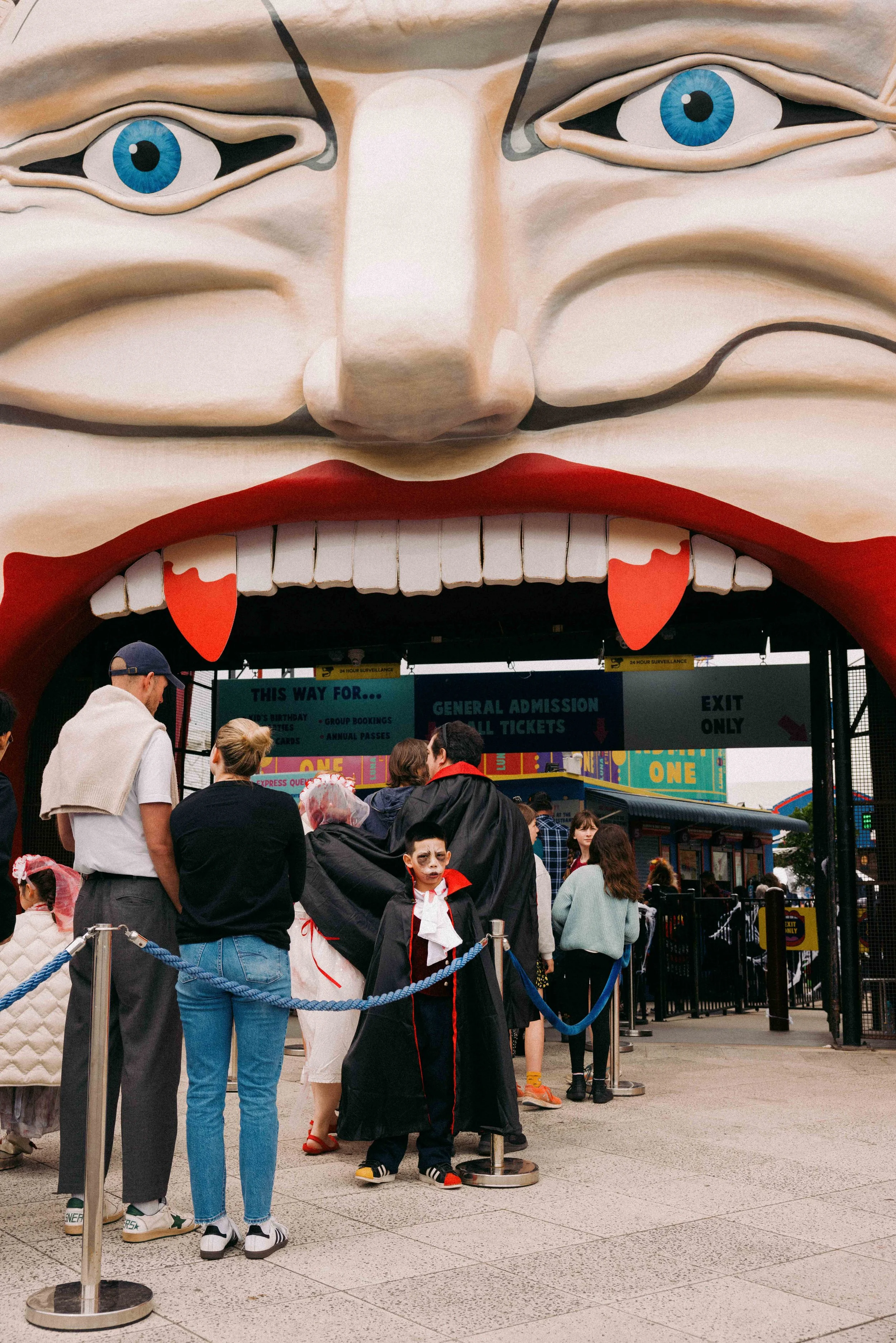 Street Photography | Vampires | Melbourne, Australia