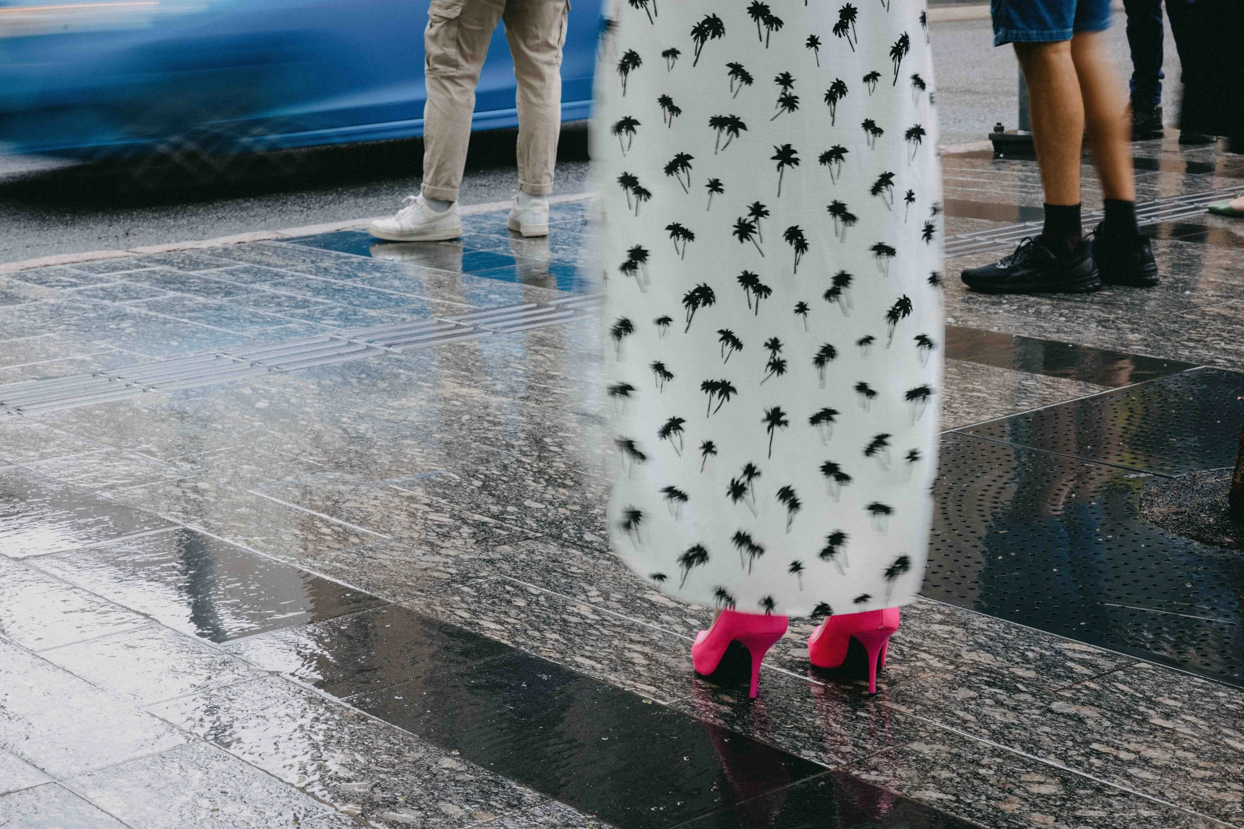 Street Photography | Pink Heels in the Rain | Brisbane, Australia
