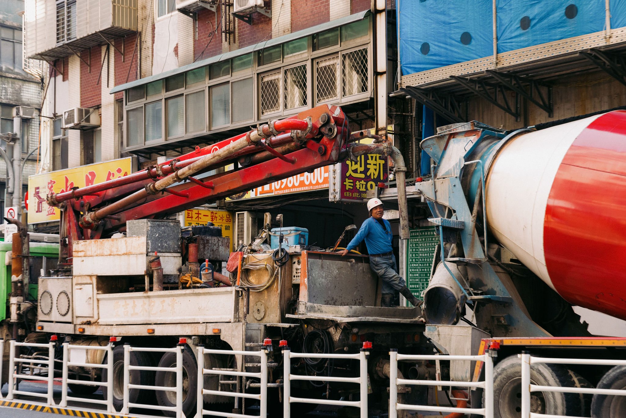 Taipei_Taiwan_Street_Photography_Copyright_Ian_Kobylanski_039.jpg