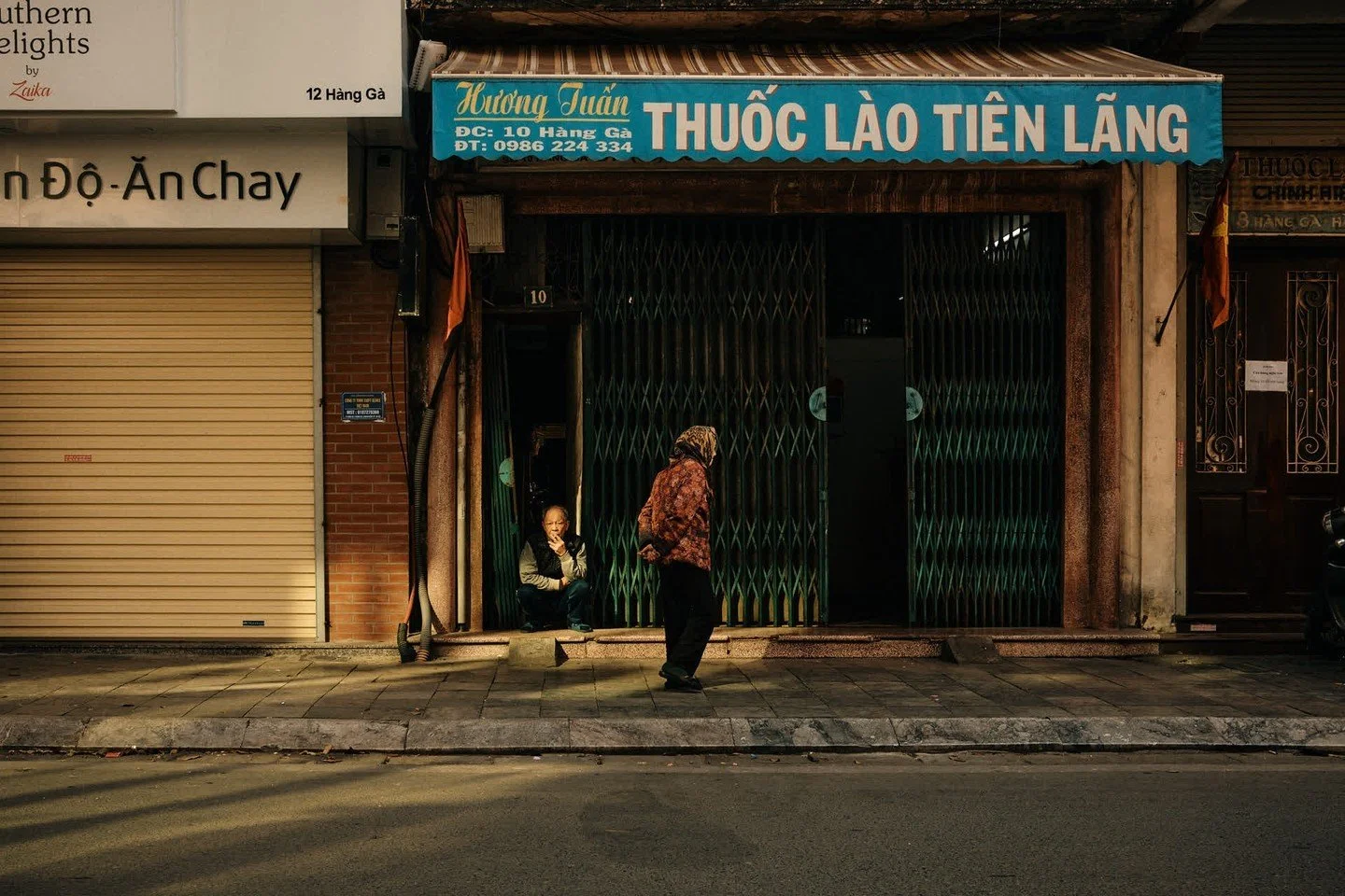 Pairs in place

1. Couple in the light
(Hanoi, Vietnam) #fujix100v
2. Tea room
(Hanoi, Vietnam) #canonr5
3. Old friends sitting close
(Hanoi, Vietnam) #canonr5
4. Viewpoint stop
(Ha Giang, Vietnam) #fujix100v

I'm back! I've wrapped up eight months o