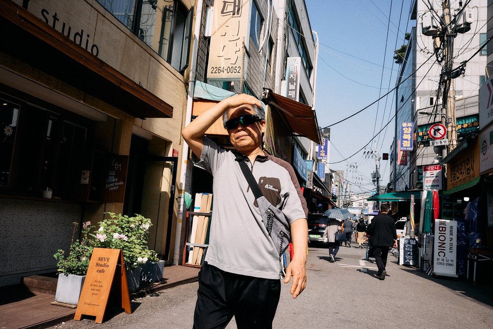 Tips for Selecting Lenses for Street Photography: Expert Guide