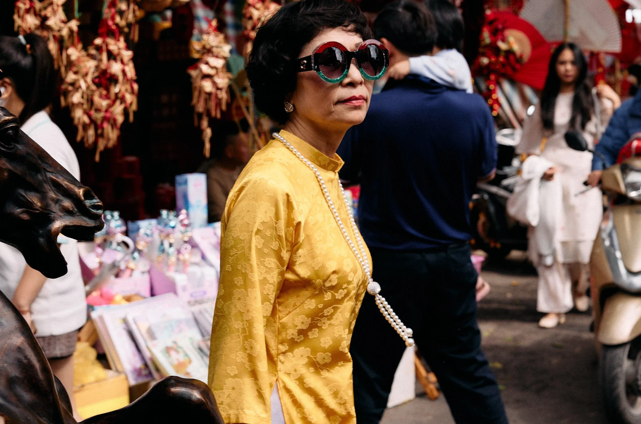Street Photography | Market Shopper 1 | Hanoi, Vietnam