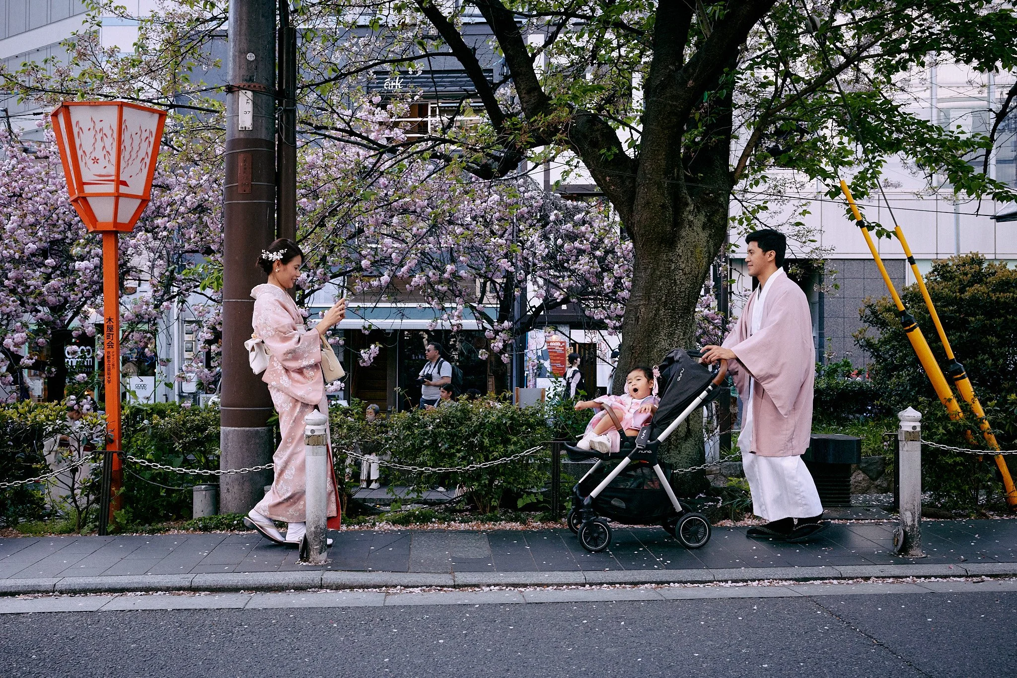 Street Photography | Kyoto Family Photos | Kyoto, Japan