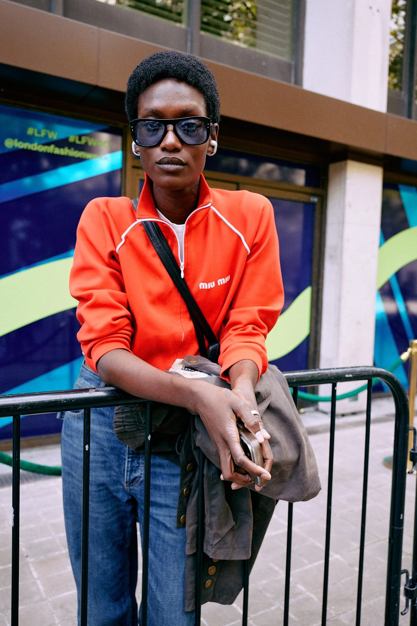 STREET FASION 写真集 ／Paris ・London London Fashion Week SS25 Street Style: Best of Women's and Unisex