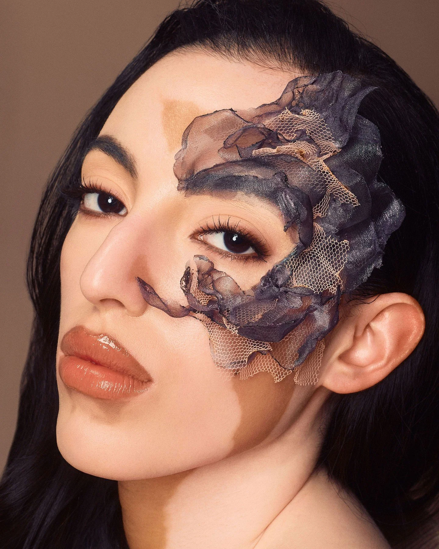@jasroopkaursingh for @1883magazine

Broken Windows Theory

Styling @dianahgwendu
Model @jasroopkaursingh
Hair @abiabiabiiii
Makeup @yogilovesmakeup_howard
Set Design @adamsmyfh
Movement Director @movementbyweronika
Photo Assistant @_nsgraphy
Digi Te