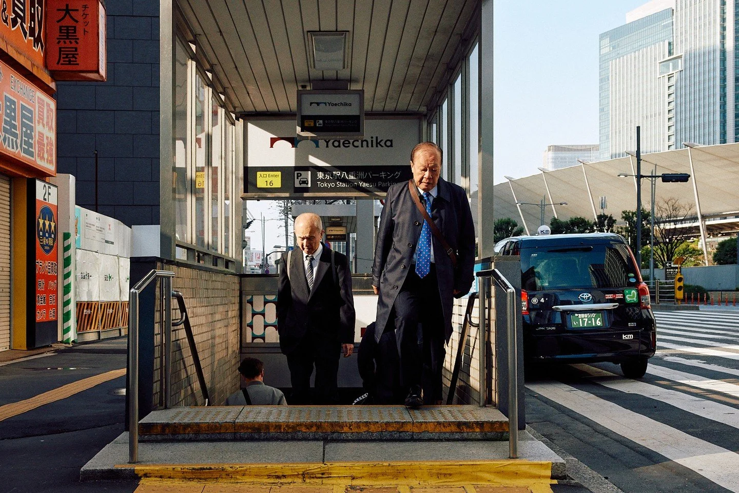 Salarymen in Japan

Tokyo, Osaka, and Hiroshima

#streetphotography 2024