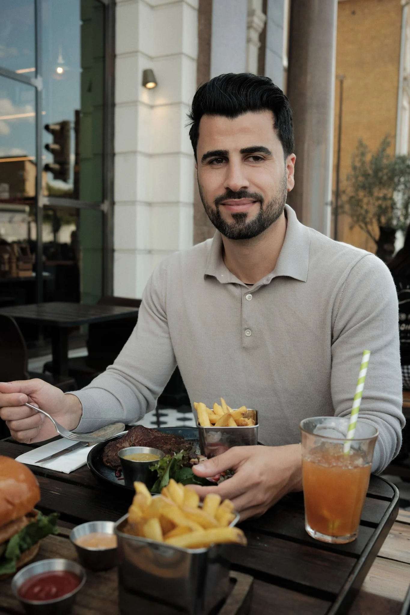 Dating Photographer London | Lifestyle Portraits for Dating Apps: Tinder, Bumble, and Hinge