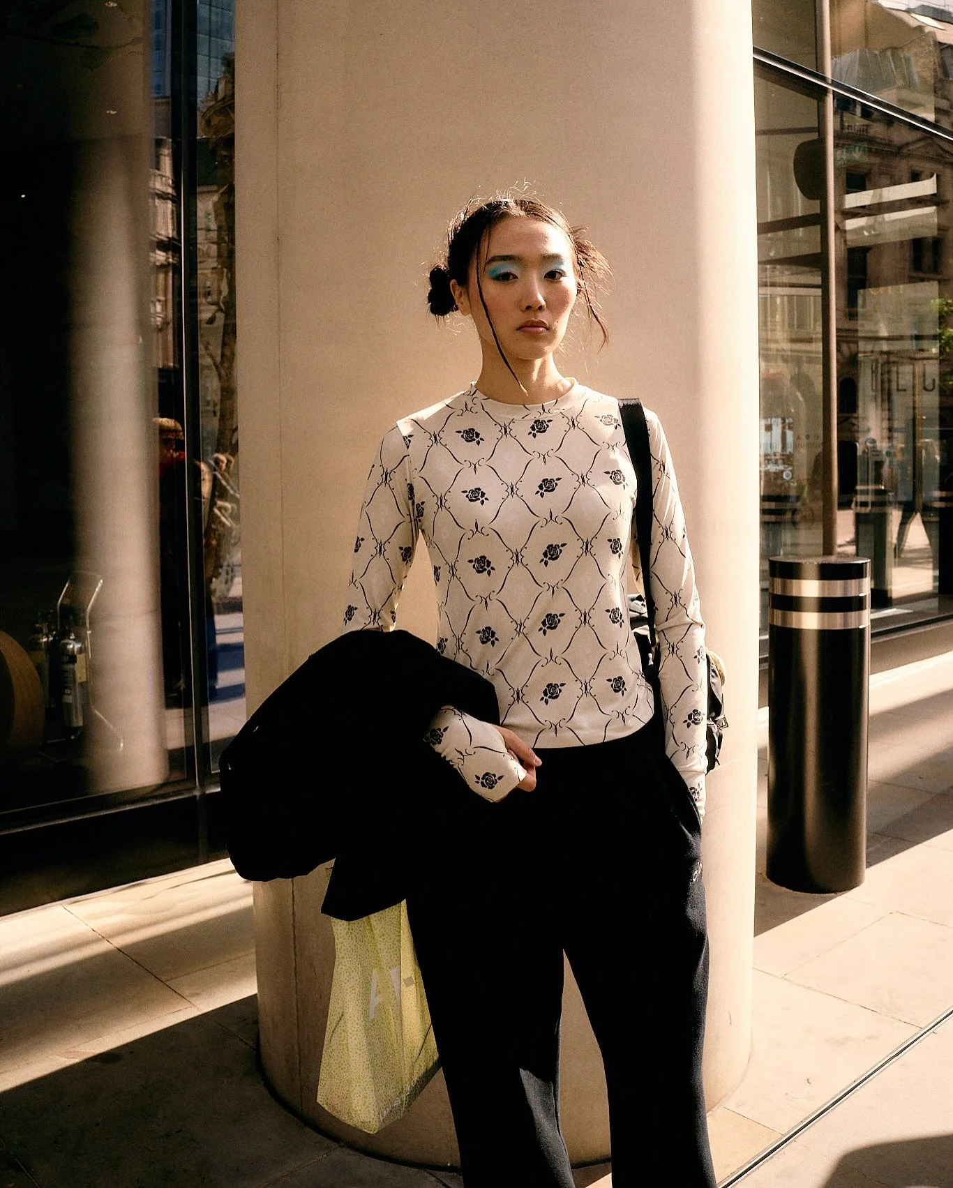 London Fashion Week favourites for @dance.wax (part two)

#LondonFashionWeek #LFW #LFWSS26 #LFW2025 #londonfashion #streetfashion #streetstyle #londonstreetstyle #streetportrait @londonfashionweek