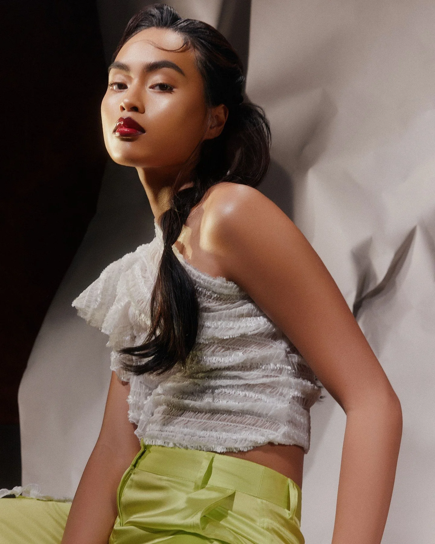 @melaniejanefernandez for @trendprivemagazine

Repurpose: found materials reimagined as set design, eternalizing their otherwise disposable lifecycles�

Model @melaniejanefernandez
Photographer @kobyphotography
Makeup @jadeemistry
Makeup Assist @ella