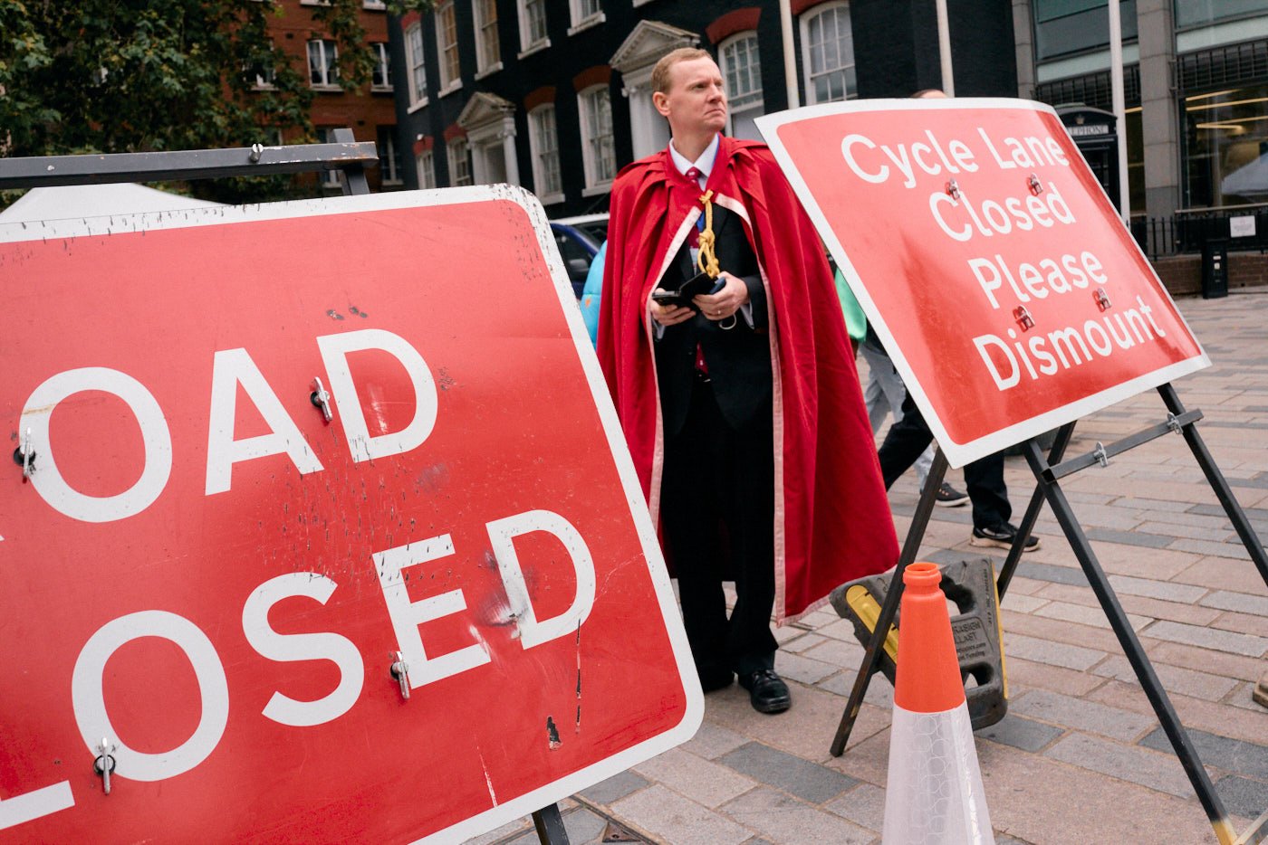 Street Photography | Road Closed KIng | London, UK
