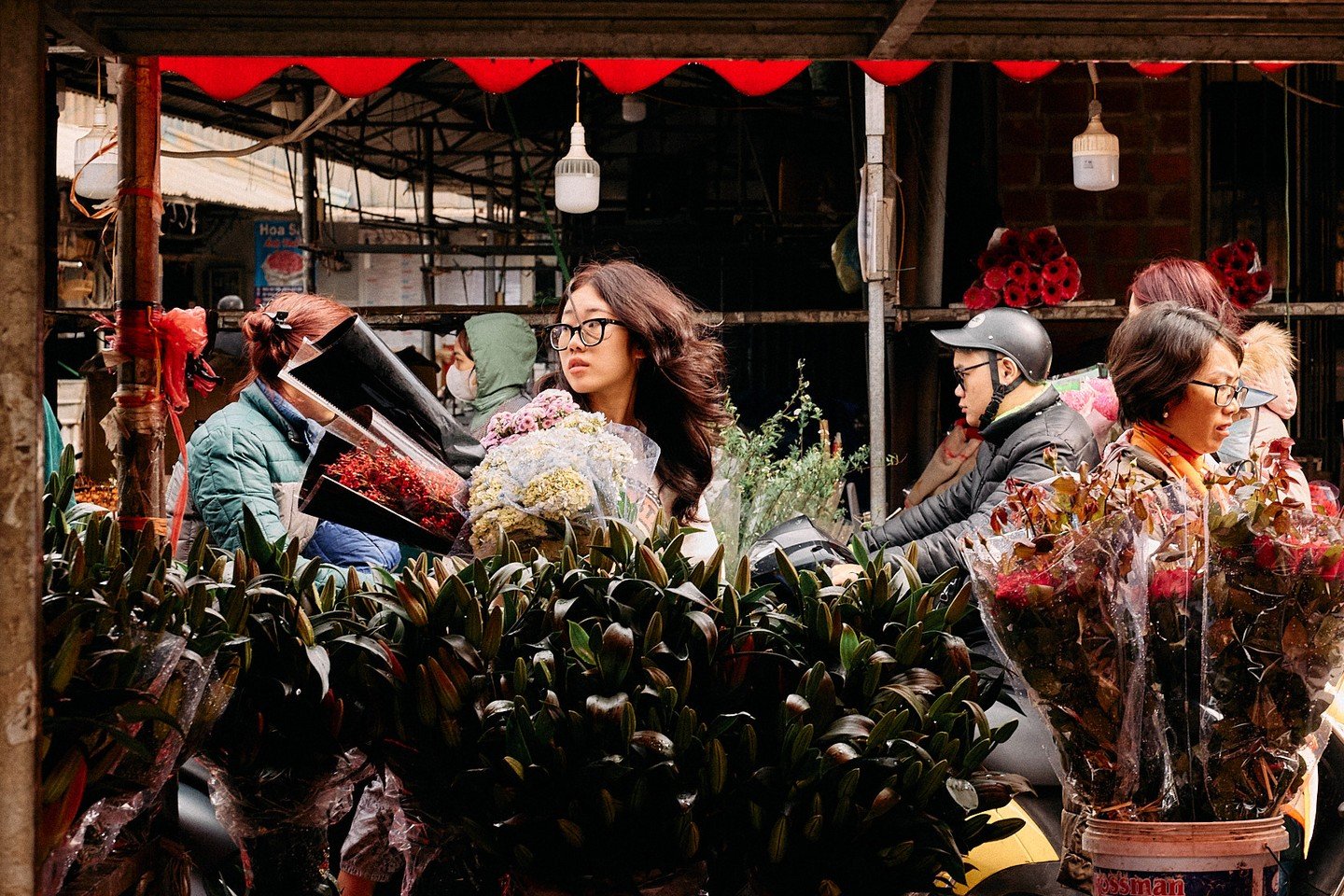 Flower hauls in Hanoi

#streetphotography 2024