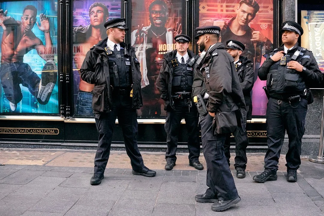 Street-Photographer-London-UK_Ian-Kobylanski_KOBY9733.jpg