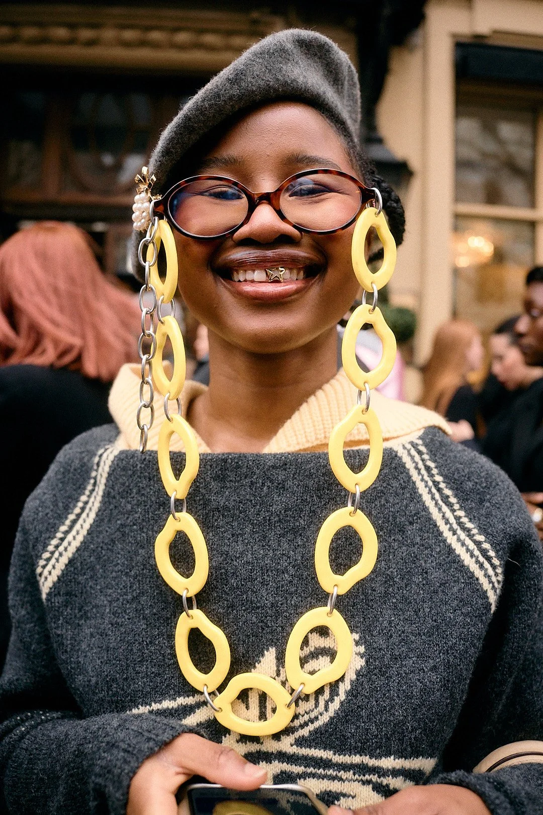 Street Portraits: How to Approach and Ask Strangers (A Street Fashion Photographer’s Guide)