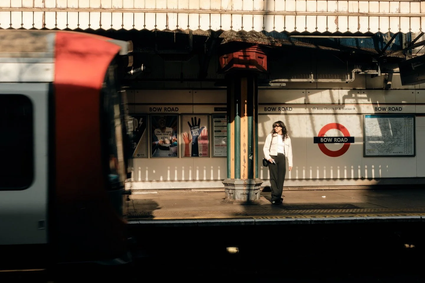 London shadows from afar

2026

#streetphotography #londonstreetphotography
#streetphotographyuk