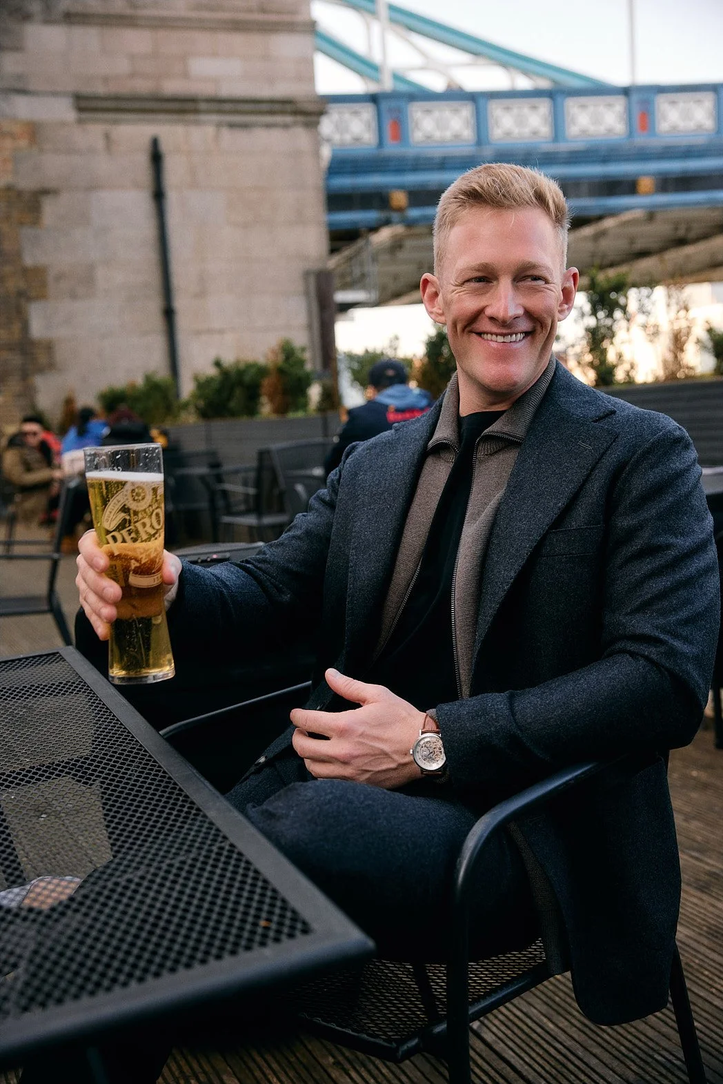 Dating Photographer London | Candid Beer Garden