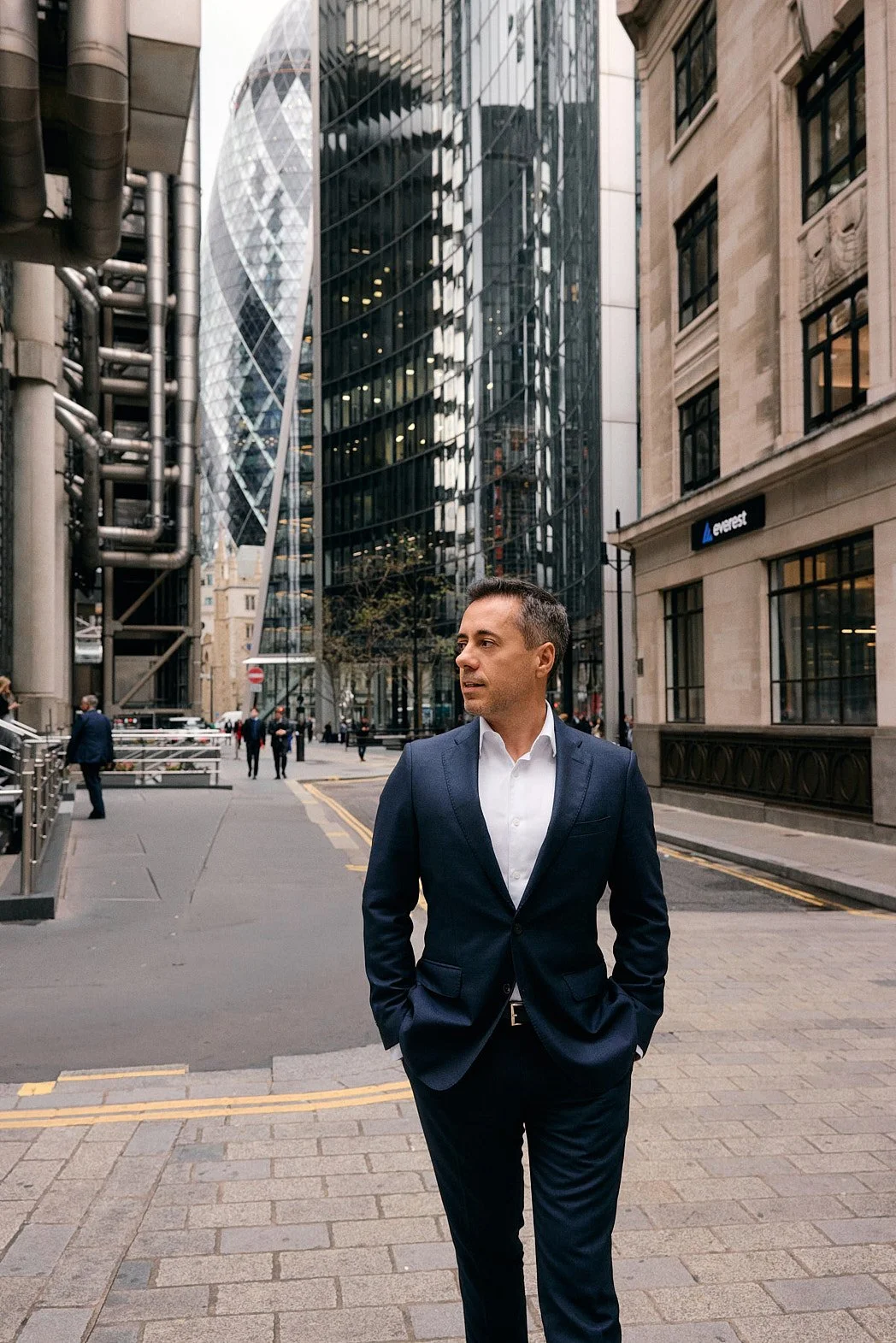 Dating Photographer London | Between Business Meetings