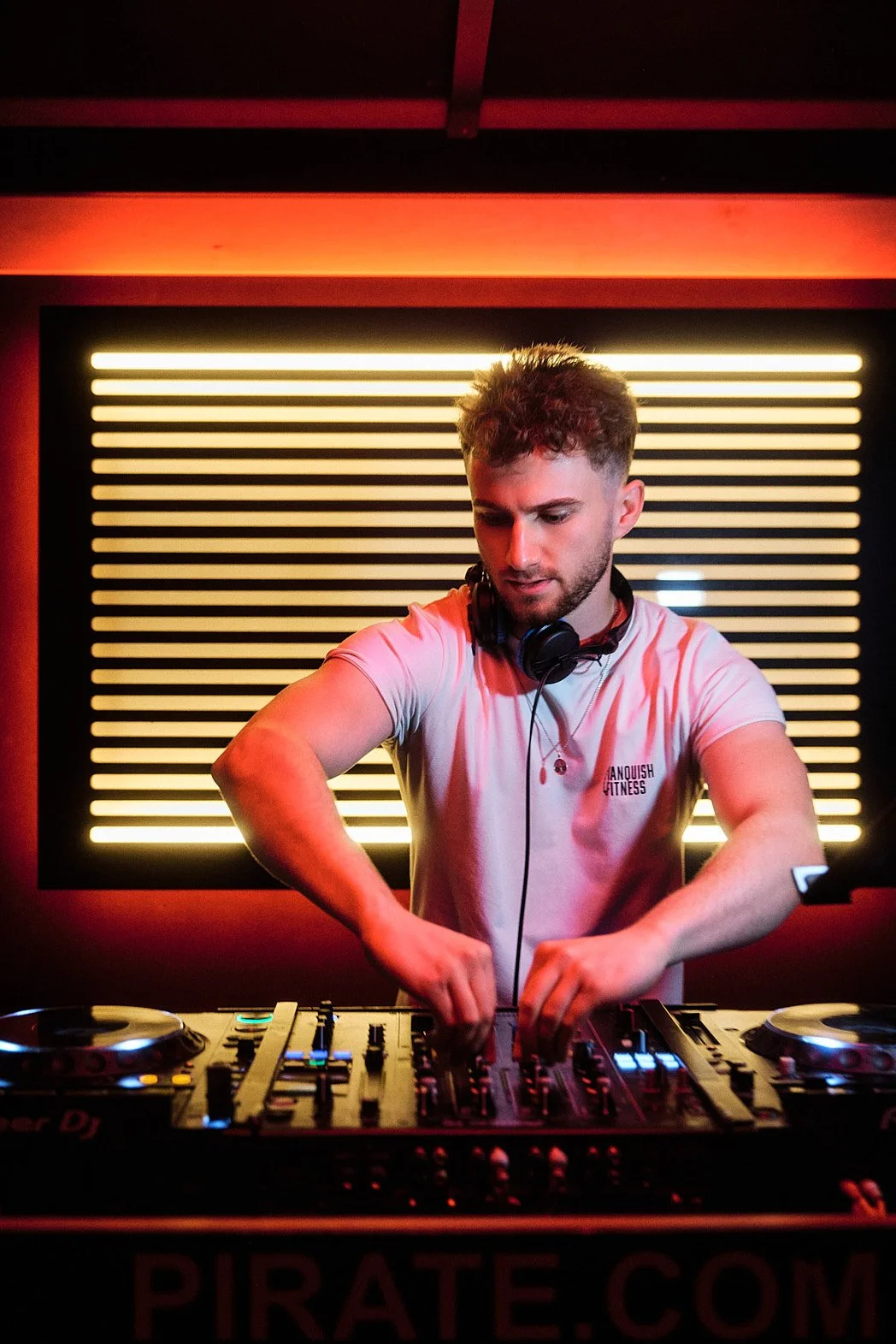 Dating Photographer London | DJ Set