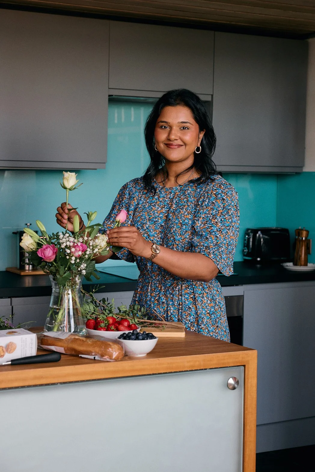 Dating Photography | Flower Arranging