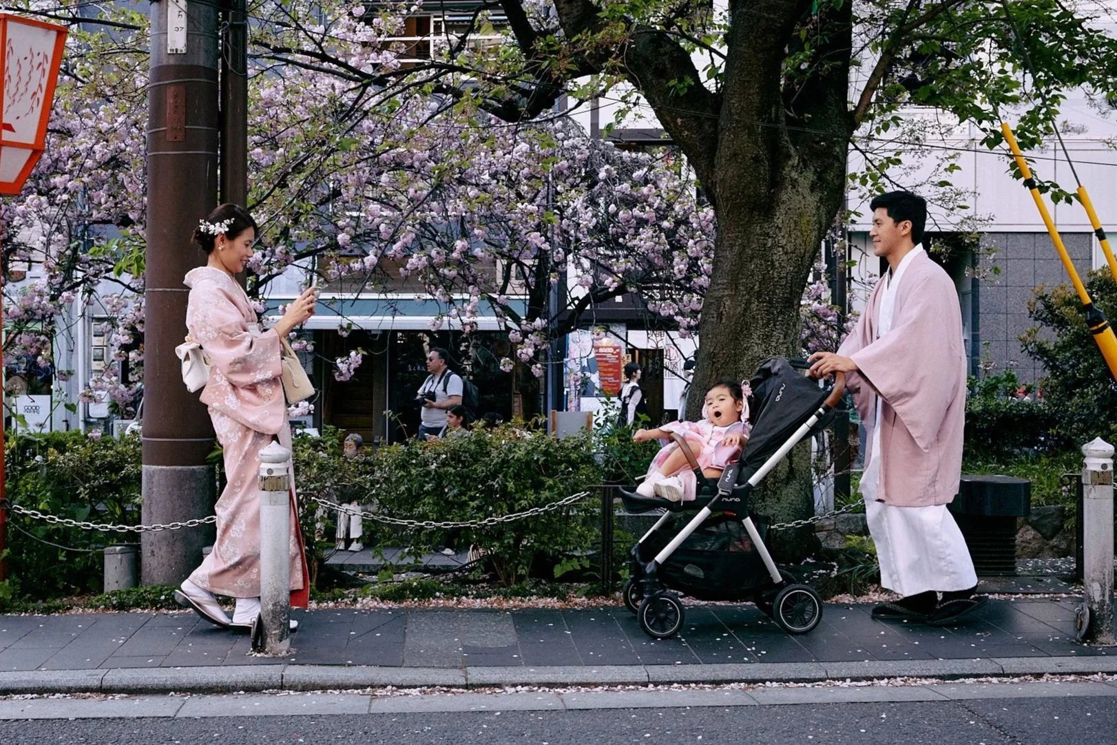 Street Photography | Kyoto Family Photos | Kyoto, Japan