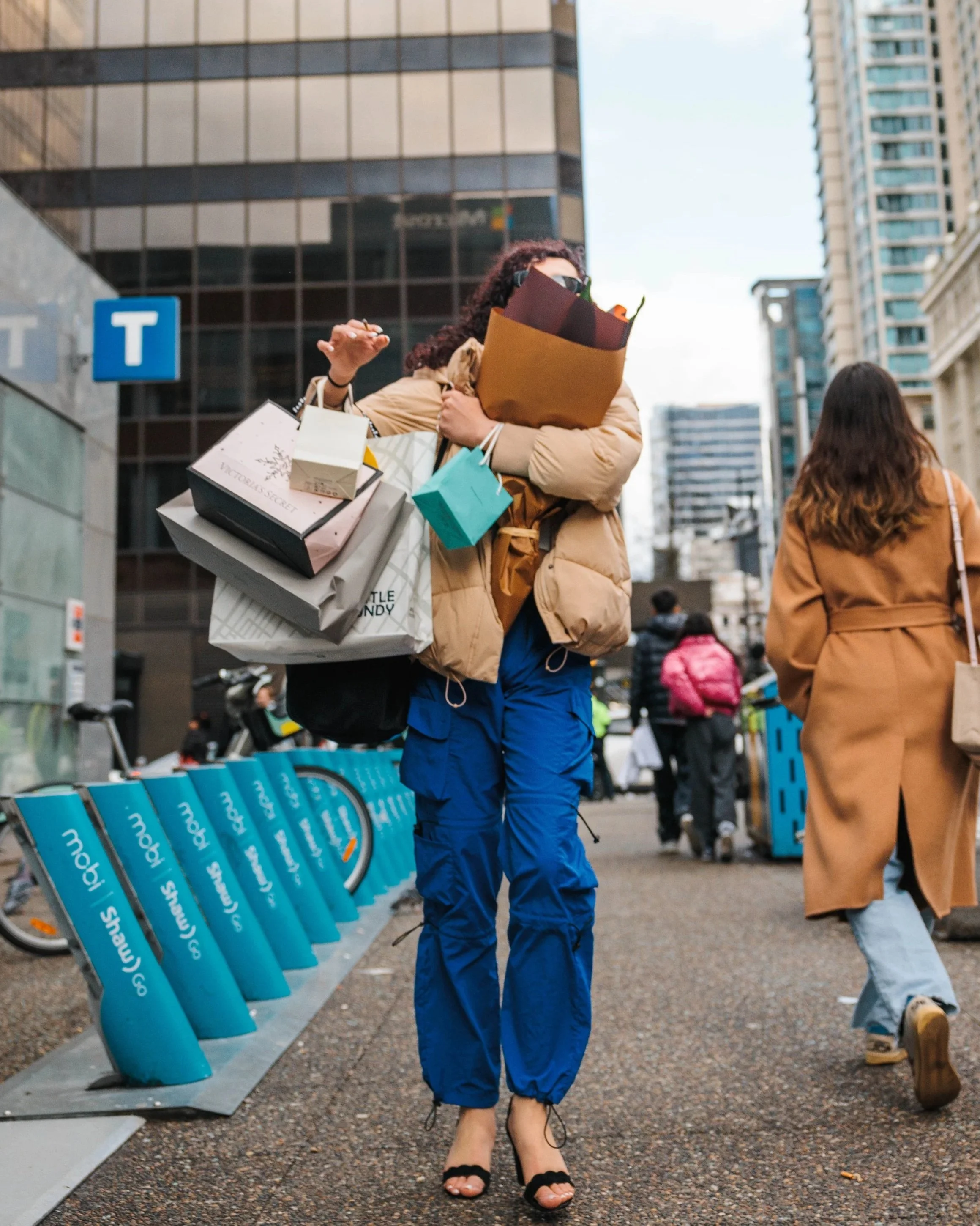 Street Photography | Arm-Filled Shopper | Vancouver, Canada
