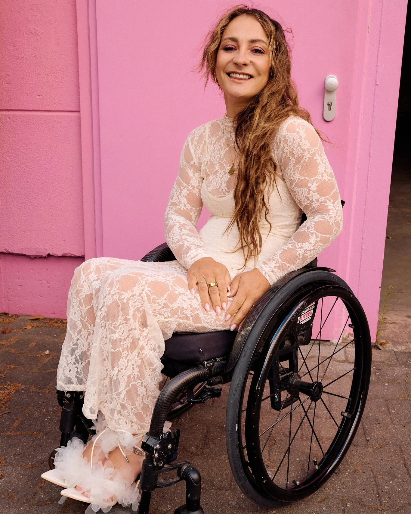 Berlin Fashion Week Street Style | Lace and Feathered Heels