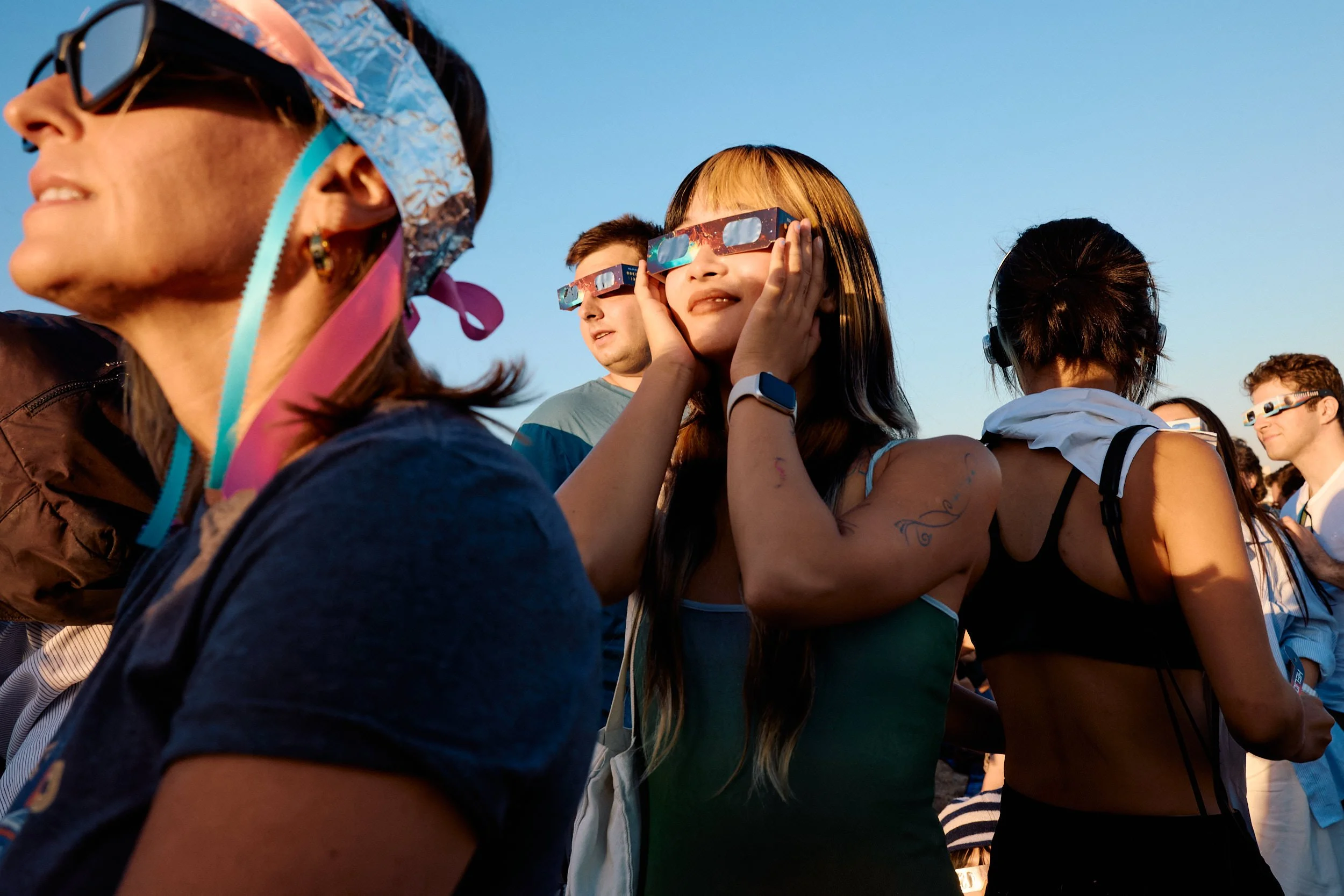 Primrose Hill Street Photography | Tinfoil Visor