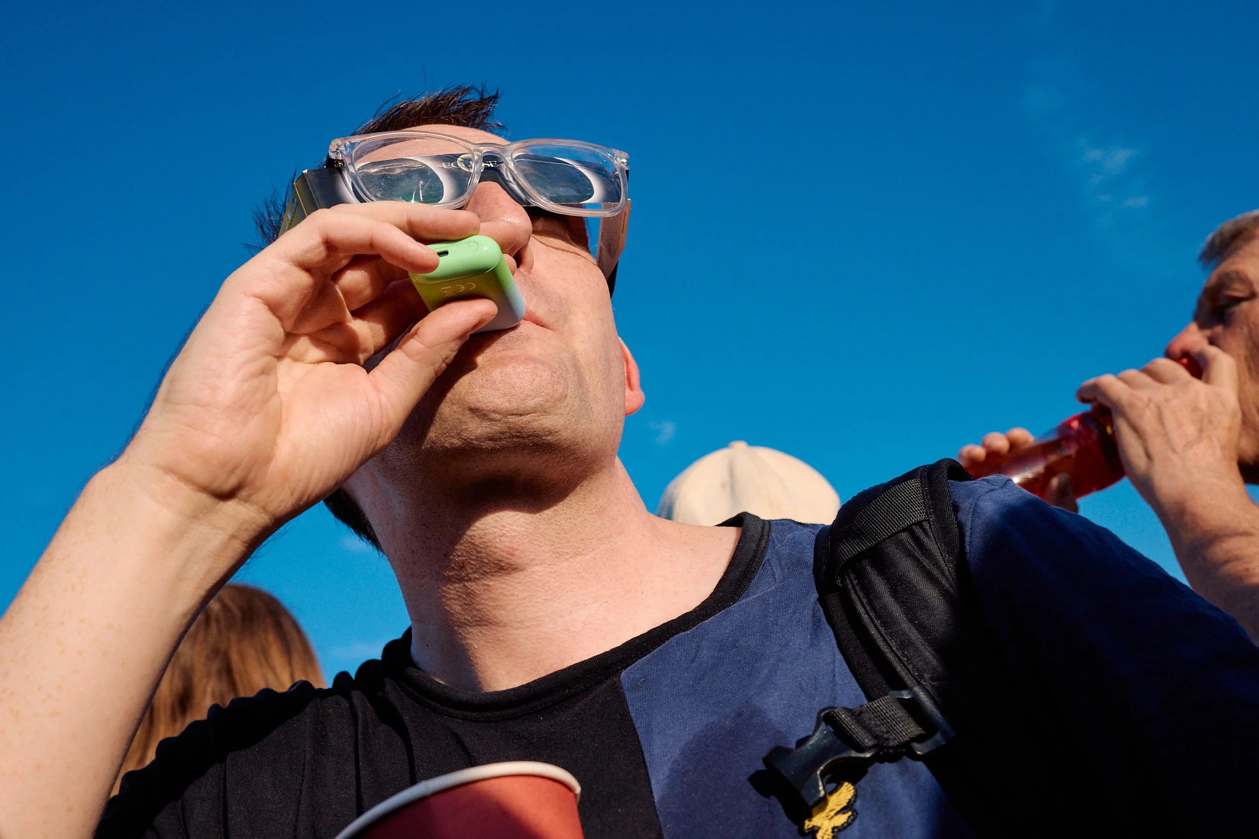 London Street Photography | A Drink at the Peak