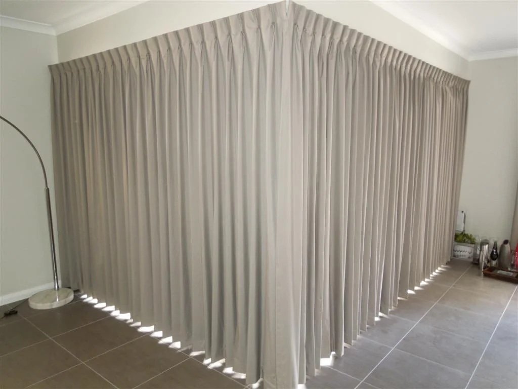 Curtains+519.jpg