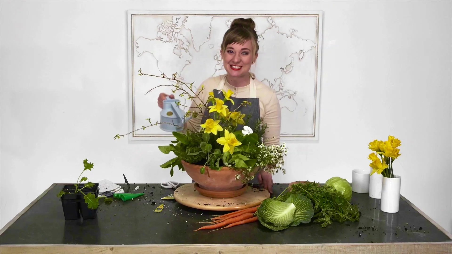 Mixing potted plants and flowers
