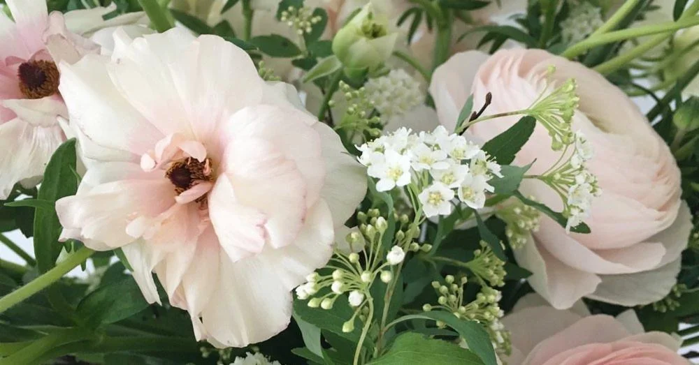 Video: Designing Small Flower Arrangements for a Wedding or Event