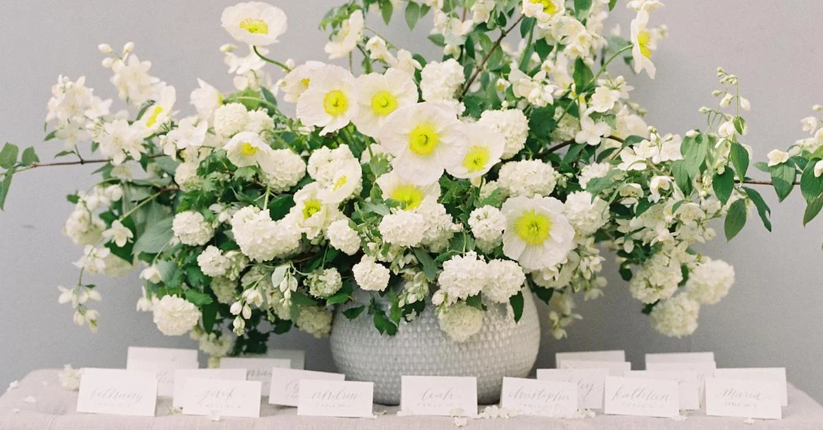 Video: Entry Table Floral Arrangement How-To