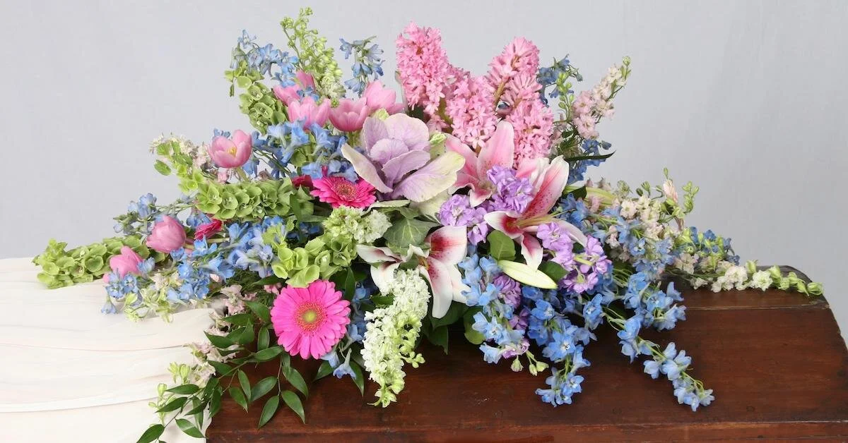 4 Methods for Building Sympathy Florals in Your Business