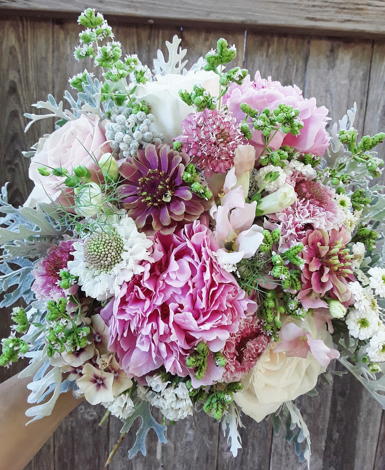52 Easy Spring Flower Arrangements You Can Totally Pull Off