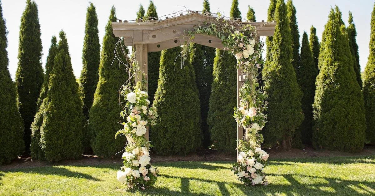 Learning the Art of Floral Installation Design: A Quick Guide
