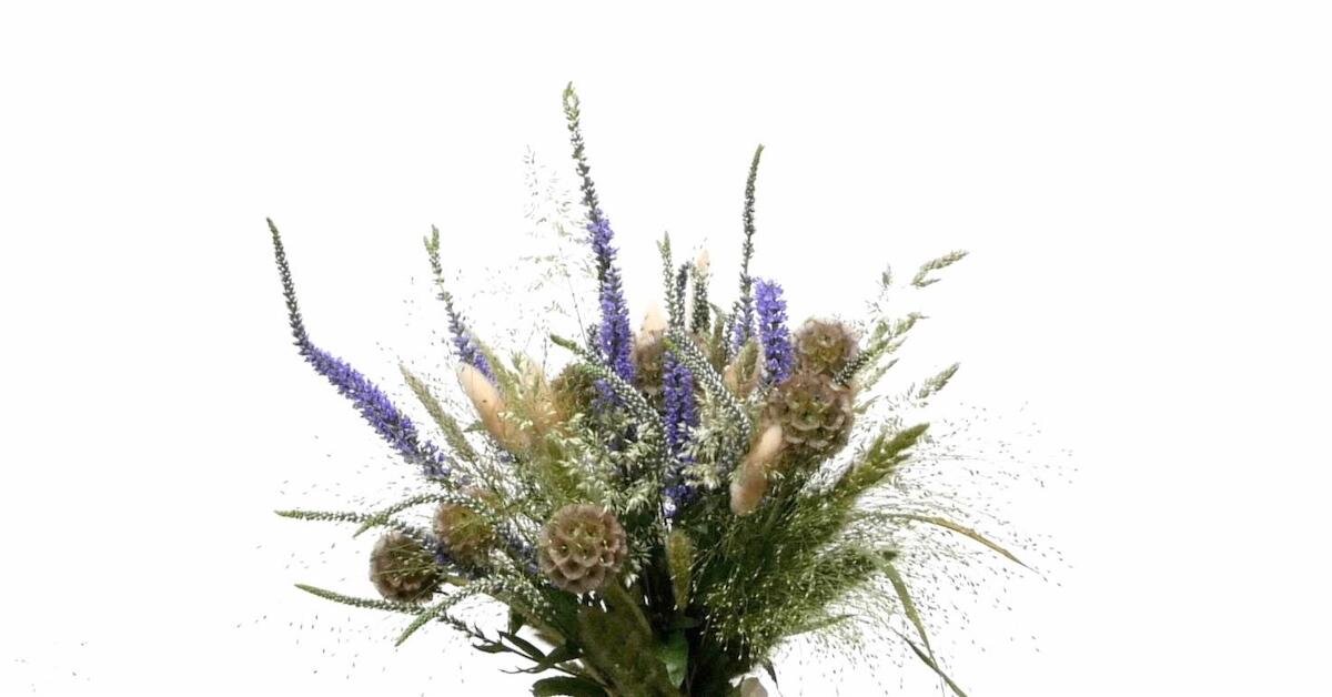 Video: An Ode to Grass Bouquets