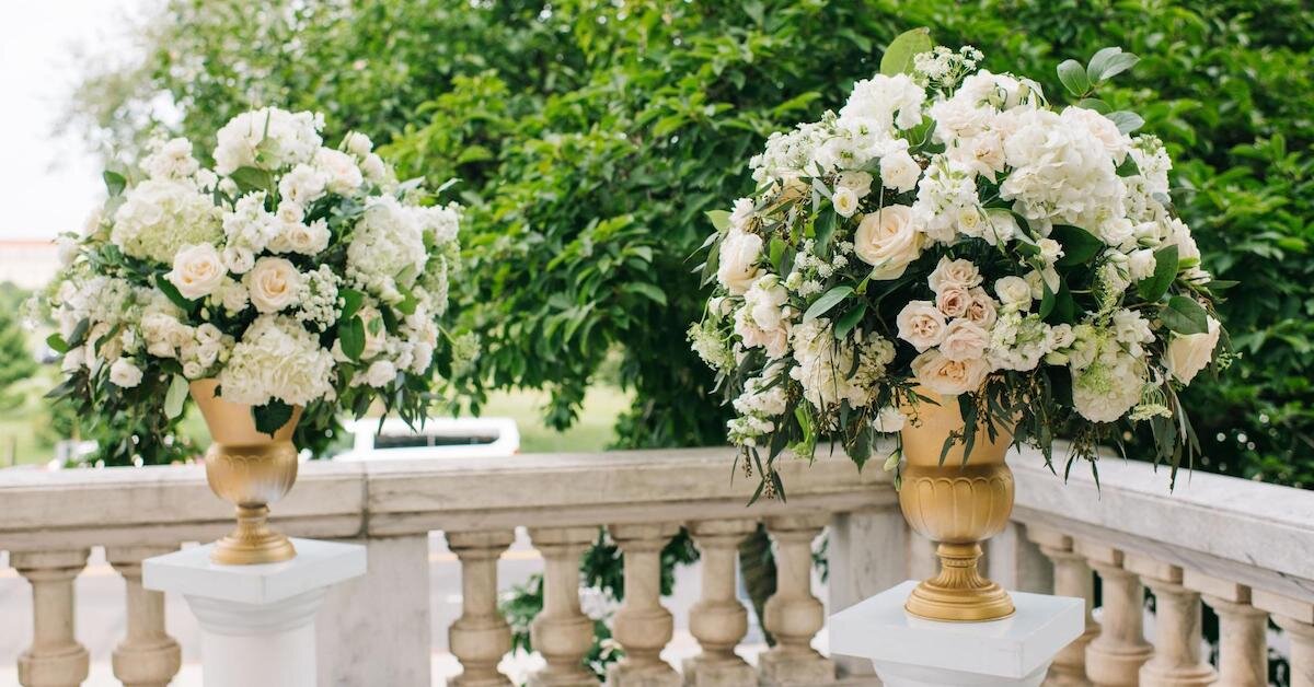 How To Make Gorgeous Tall Fl Arrangements - Diy Flower Arrangement For Wedding Arch