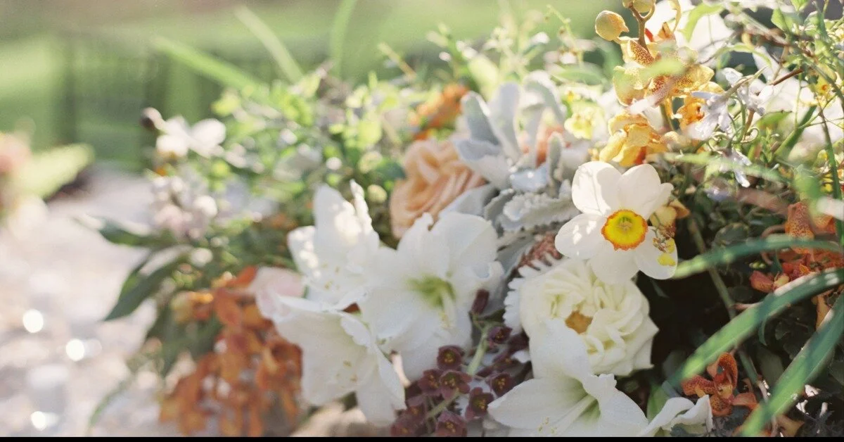 Why Flower Farms Should Partner with a Brick-and-Mortar Store