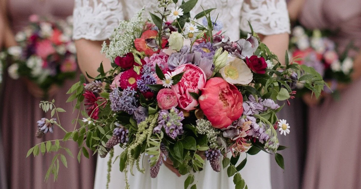 What You Need to Know about Flower Frogs with Floral Genius