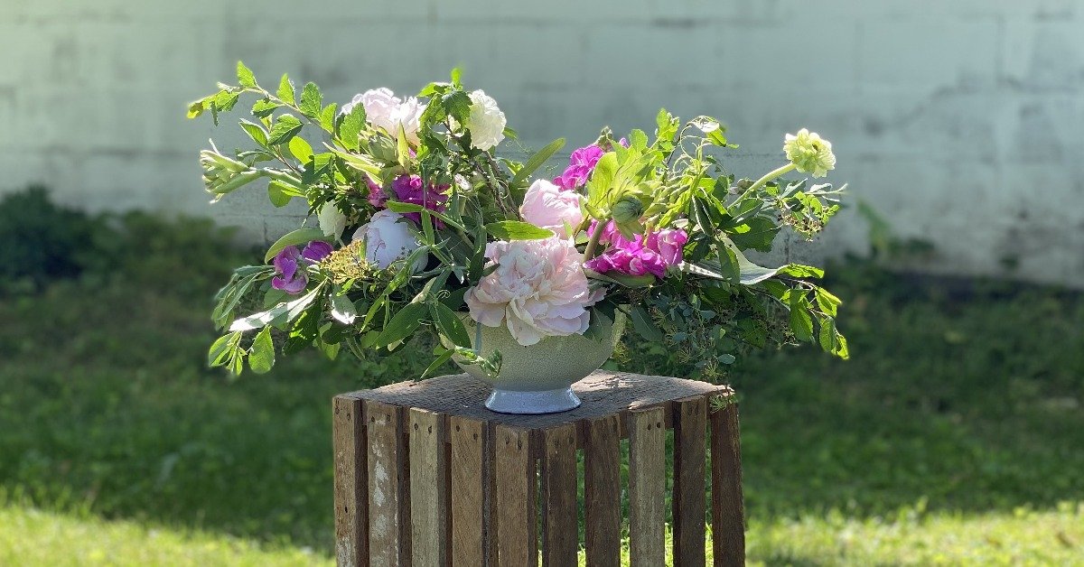 Simple DIY Garden Flower Arrangement - Sanctuary Home Decor