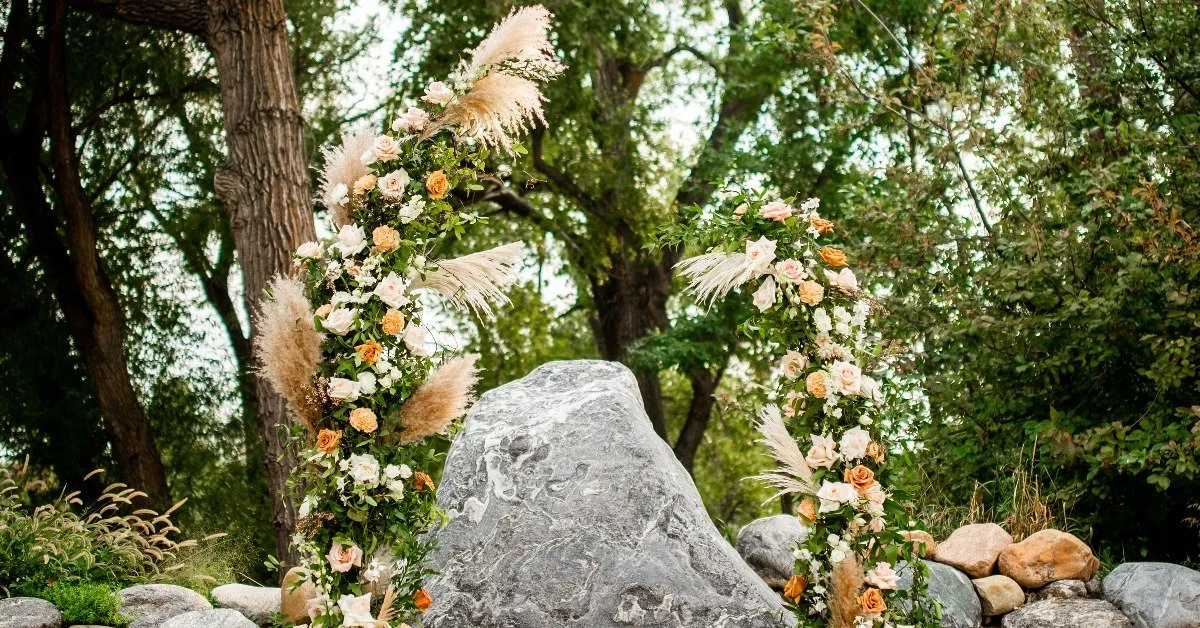 A Guide to Building a Free-Standing Invisible Floral Arch