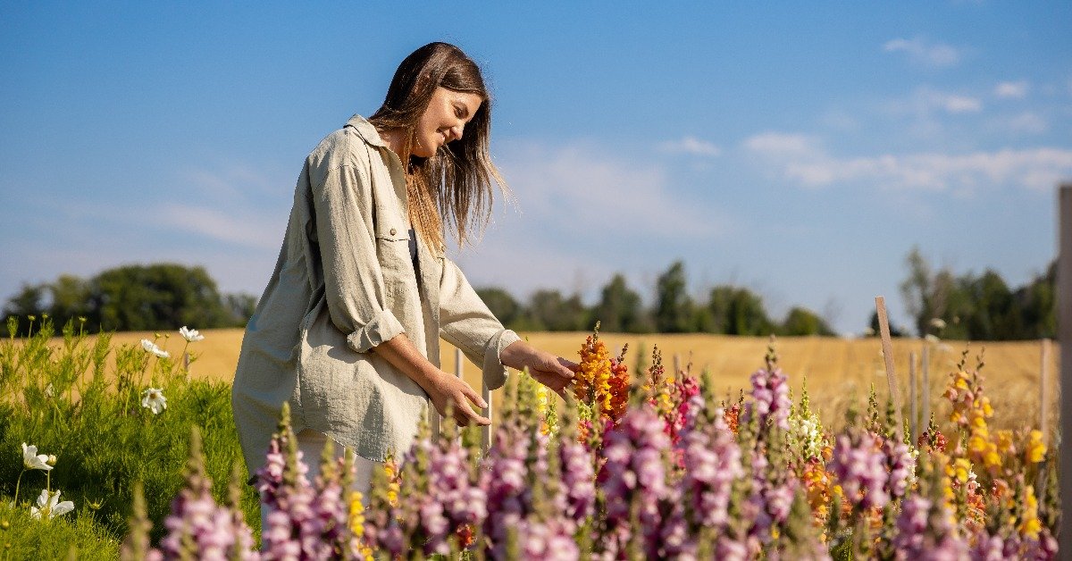 Tackling Tasks in the Off-Season of Flower Farming with Village Flower Farm